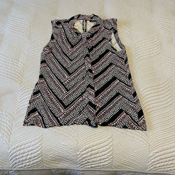 TOMMY Hilfiger Blouse Size Medium - Picture 9 of 9